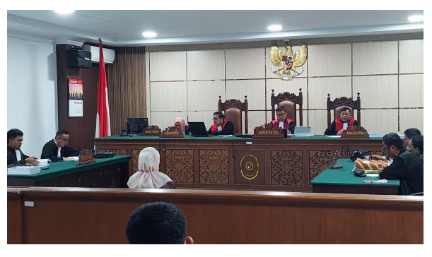 Sidang Pembacaan tuntutan terhadap terdakwa Mantan Kepsek SMPN 1 Bandar Dua Pidie Jaya, PN Tindak Pidana Korupsi Banda Aceh. Jum'at (14/2/2025). Foto/Dok