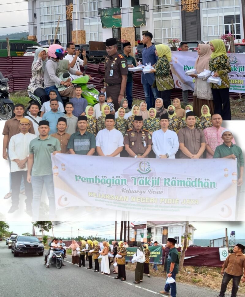 Dokumentasi pembagian takjil Kejaksaan Negeri Pidie Jaya, Kecamatan Ulim, Selasa (18/3/2025). Foto/Dok 