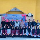 Himpunan Mahasiswa Islam (HMI) Pidie foto bersama dalam kegiatan penyuluhan bahaya Narkoba di gampong Barat Kecamatan Pidie. Kamis (8/5/2010).Foto: Dok/Humas HMI Pidie 