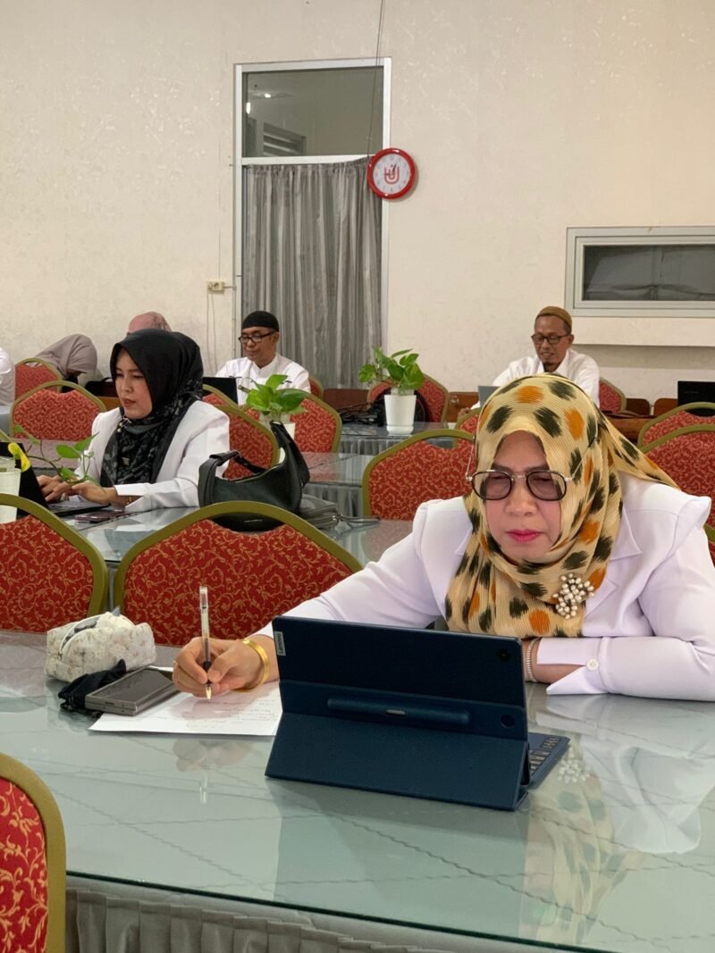 Sejumlah Kepala SMA, SMK, dan SLB di Banda Aceh mengikuti kegiatan Talent Mapping serta Wawancara bagi Kepala Sekolah dan Bakal Calon Kepala Sekolah (BCKS). Kegiatan ini berlangsung di SMK Negeri 1 Banda Aceh dan dilaksanakan secara serentak di seluruh Aceh pada Tanggal 23 hingga 29 Juni 2025. Foto: Dok. Humas Disdik Aceh