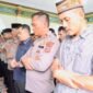 Jajaran Polres Pidie Jaya melaksanakan shalat Gaib untuk Almarhum pengemudi Ojol. Jum'at (29/8/2025). Foto:Dok/Humas Polres Pidie Jaya 