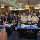 Wakil Gubernur Aceh, Fadlullah mendampingi Menteri Dalam Negeri Tito Karnavian, pada Acara Apeksi di Ballroom Hotel Kriyad Muraya Banda Aceh, (20/04/2026).