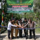 Pemotongan pita oleh unsur Muspika Kecamatan Trenggadeng atas Peresmian jembatan Aramco yang menghubungkan Desa Panton Raya dan Desa Tampui di Kecamatan Trenggadeng, Kabupaten Pidie Jaya, resmi kembali normal pada Senin (27/04/2026).foto:Ist 