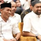 Duduk Bareng - Ketua DPRA, Zulfadli (Abang Samalanga) duduk bareng bersama Gubernur Aceh, Muzakir Manaf alias Mualem dalam satu acara di Banda Aceh.Foto:Ist