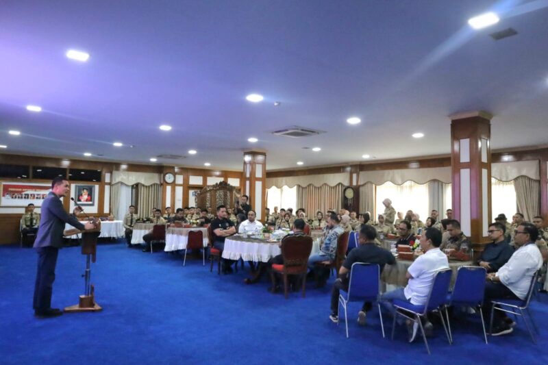 Kedatangan rombongan Pemerintah Aceh disambut oleh Kepala Biro Administrasi Keprajaan, Kemahasiswaan, dan Alumni IPDN, Syamsu Khoiruddin, S.STP., M.Si.