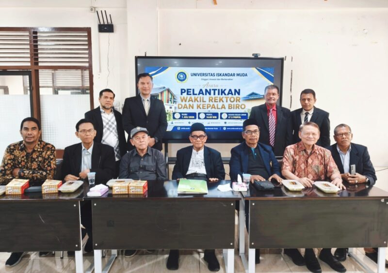 Rektor Unida Prof. Dr Syafei Ibrahim melantik tiga wakil rektor sebagai langkah penyegaran. Prosesi pelantikan pejabat tersebut berlangsung pada Rabu (1/7/2026).