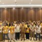 Direktur Operasional BPI Friandito bersama para instruktur dan peserta foto bersama usai mengikuti kegiatan Pelatihan Teknis Budidaya Kelapa Sawit di Banda Aceh. Foto: Dok. Istimewa 