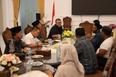 Lembaga Wali Nanggroe Aceh menerima aspirasi Forum Reje dan perwakilan masyarakat adat Kabupaten Aceh Tengah terkait persoalan tanah adat, hutan adat, hak ulayat dan tapal batas wilayah adat di Banda Aceh, Kamis (17/9/2026). Foto: Dok. Istimewa 
