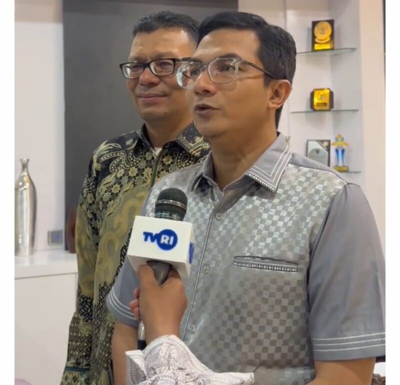 Ketua DPRK Banda Aceh Irwansyah, ST, menyampaikan apresiasi atas penayangan Piala Dunia 2026 melalui TVRI dan mengimbau masyarakat menikmati nobar secara tertib tanpa perjudian, Jumat (5/6/2026). Foto: Dok. DPRK Banda Aceh