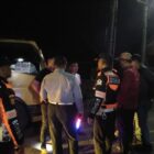 Petugas Dishub Aceh Barat bersama DPMPTSP dan PUPR melakukan pengawasan kendaraan angkutan yang melintasi jalan kabupaten di wilayah Aceh Barat, Senin (21/9/2026). Foto: Dok. Istimewa 