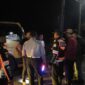 Petugas Dishub Aceh Barat bersama DPMPTSP dan PUPR melakukan pengawasan kendaraan angkutan yang melintasi jalan kabupaten di wilayah Aceh Barat, Senin (21/9/2026). Foto: Dok. Istimewa 