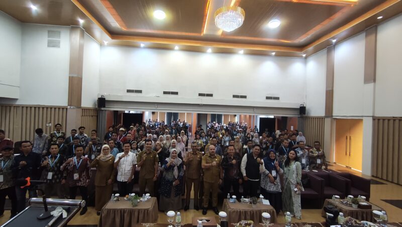 Pelatihan Implementasi ISPO bagi 133 pekebun kelapa sawit dari Aceh Timur dan Subulussalam digelar untuk meningkatkan kapasitas dan pemahaman mengenai penerapan standar perkebunan berkelanjutan, Selasa (29/9/2026). Foto: Dok. Istimewa 