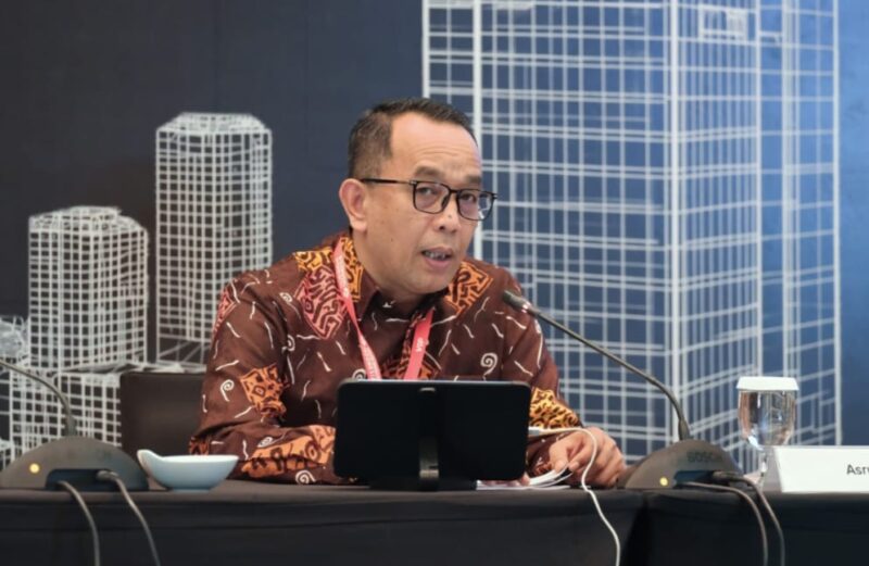 Direktur Keuangan dan Manajemen Risiko Solusi Bangun Indonesia, Asruddin. Foto: Dok. Humas PT Solusi Bangun Indonesia Tbk