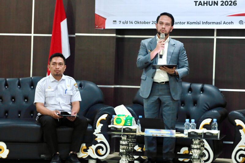 Wakil Bupati Aceh Barat Said Fadheil didampingi Kepala Diskominsa Dedi Mulianda mengikuti presentasi Monitoring dan Evaluasi Keterbukaan Informasi Publik 2026 di Kantor Komisi Informasi Aceh, Banda Aceh, Rabu (14/10/2026). Foto: Dok. Istimewa 