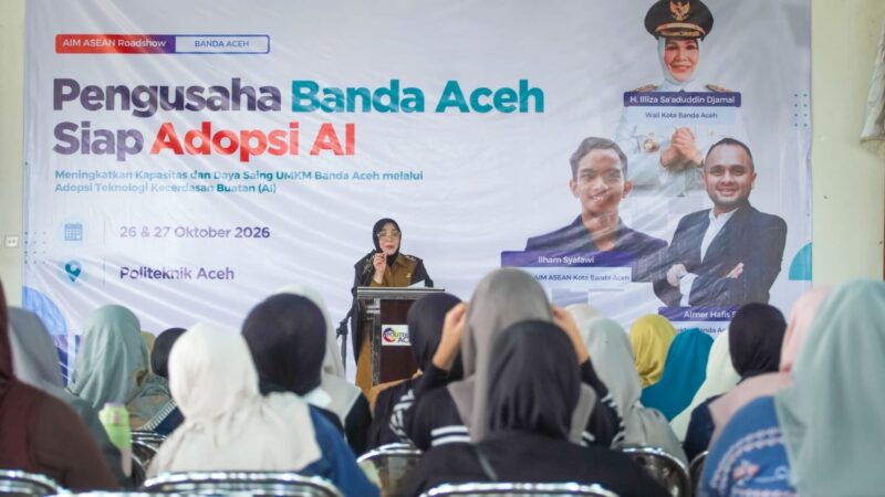 Wali Kota Banda Aceh Illiza Sa'aduddin Djamal membuka kegiatan AIM ASEAN Roadshow Banda Aceh(Kegiatan Pelatihan Pengusaha Banda Aceh siap Adopsi AI) di Gedung Politeknik Aceh, Senin (26/10/2026). Foto: Dok. Diskominfo Kota Banda Aceh