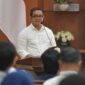 Pj. Sekda Aceh, Taufik, ST, M.Si, saat menyampaikan sambutan pada Sosialisasi dan Peluncuran Awal Program Partisipasi (Indonesia Democratic Participation) di Gedung Serba Guna Setda Aceh, Banda Aceh, Jum'at, (30/10/2026). Foto: Dok. Biro Adpim Setda Aceh 